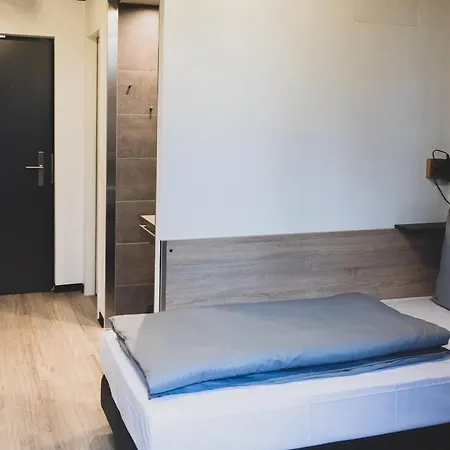 Apartmanhotel Schlafwerk Stuttgart-nord -self-check In - Keine Rezeption-lowbudget-cashless 3*