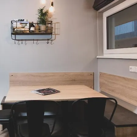 Schlafwerk Stuttgart-nord Volldigitales Hotel-self-check In - Keine Rezeption-lowbudget-cashless