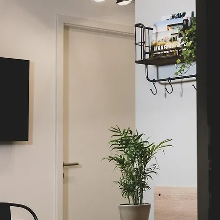 Schlafwerk Stuttgart-nord -self-check In - Keine Rezeption-lowbudget-cashless Apart Otel Korntal-Münchingen