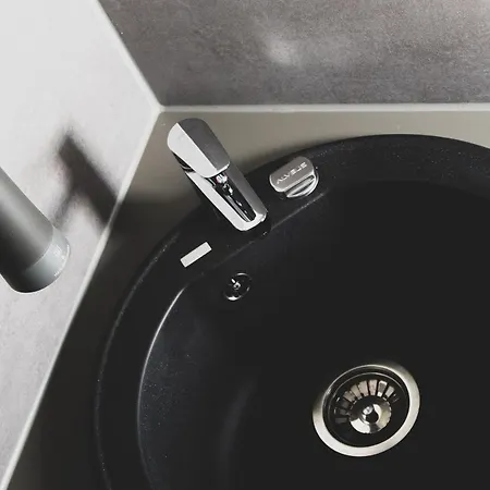 Schlafwerk Stuttgart-nord -self-check In - Keine Rezeption-lowbudget-cashless Apart Otel Korntal-Münchingen